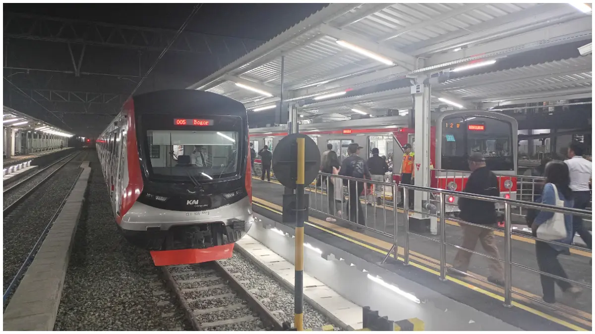 Pengguna KRL di Stasiun Bogor. (Foto : KAI for Radar Bogor)