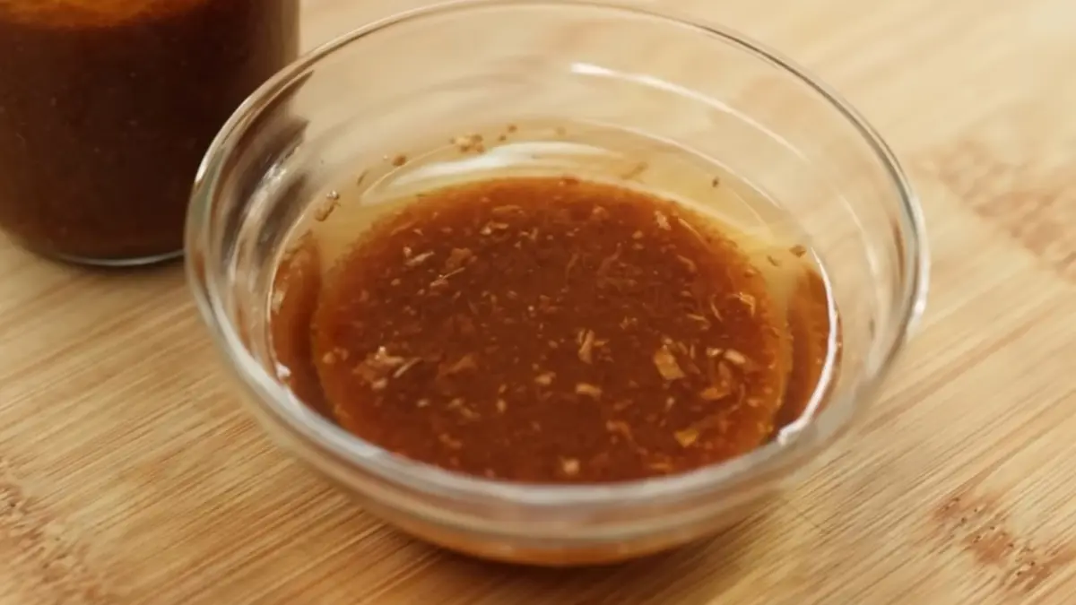 Resep minyak ayam bawang. (Foto: YouTube Devina Hermawan)