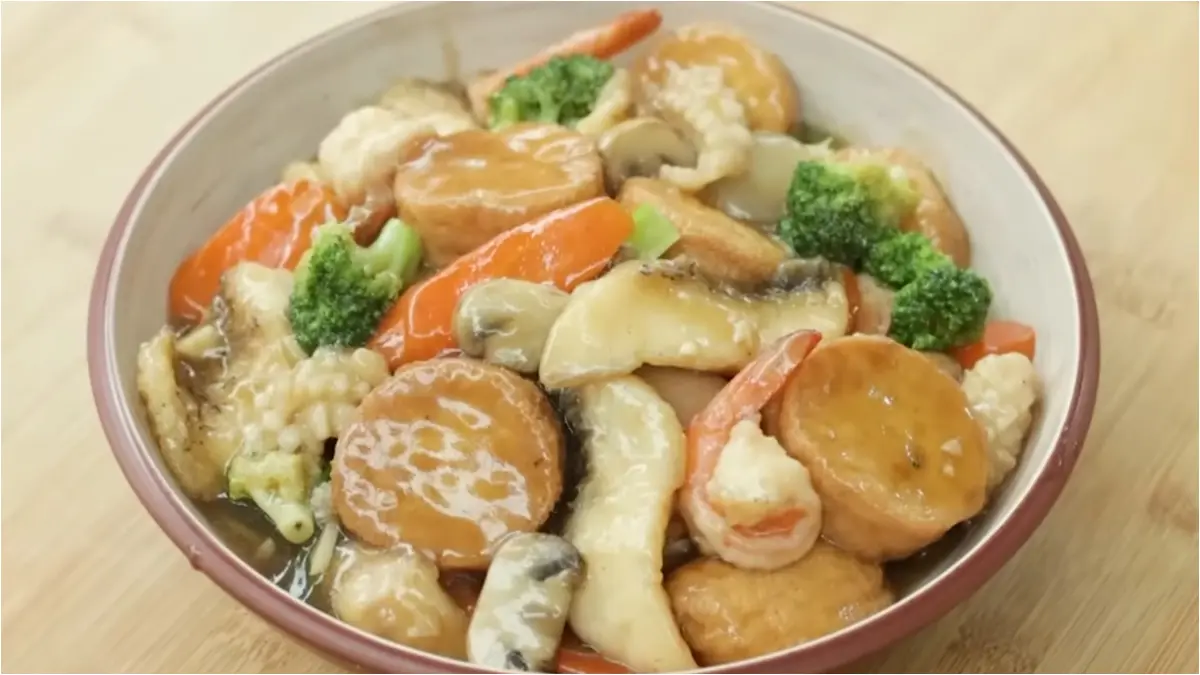 Sapo Tahu Seafood. (Foto: YouTube Devina Hermawan)