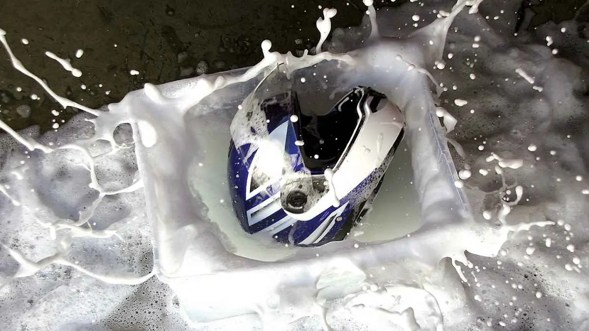 Ilustrasi. Cuci helm di Bogor pilihannya ada di Prohelmetz. Foto: Waja Motor