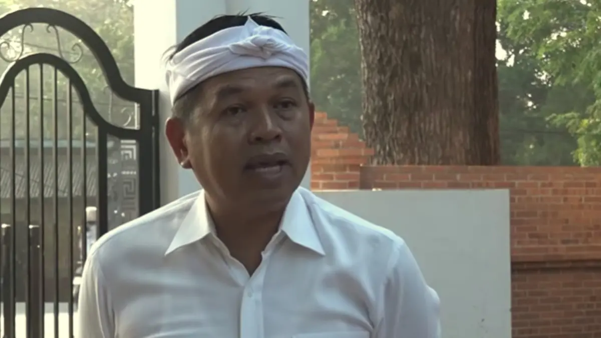 SIDAK: Gubernur Jawa Barat, KDM memeriksa kondisi SMAN 2 Subang. (KANG DEDI MULYADI CHANNEL)