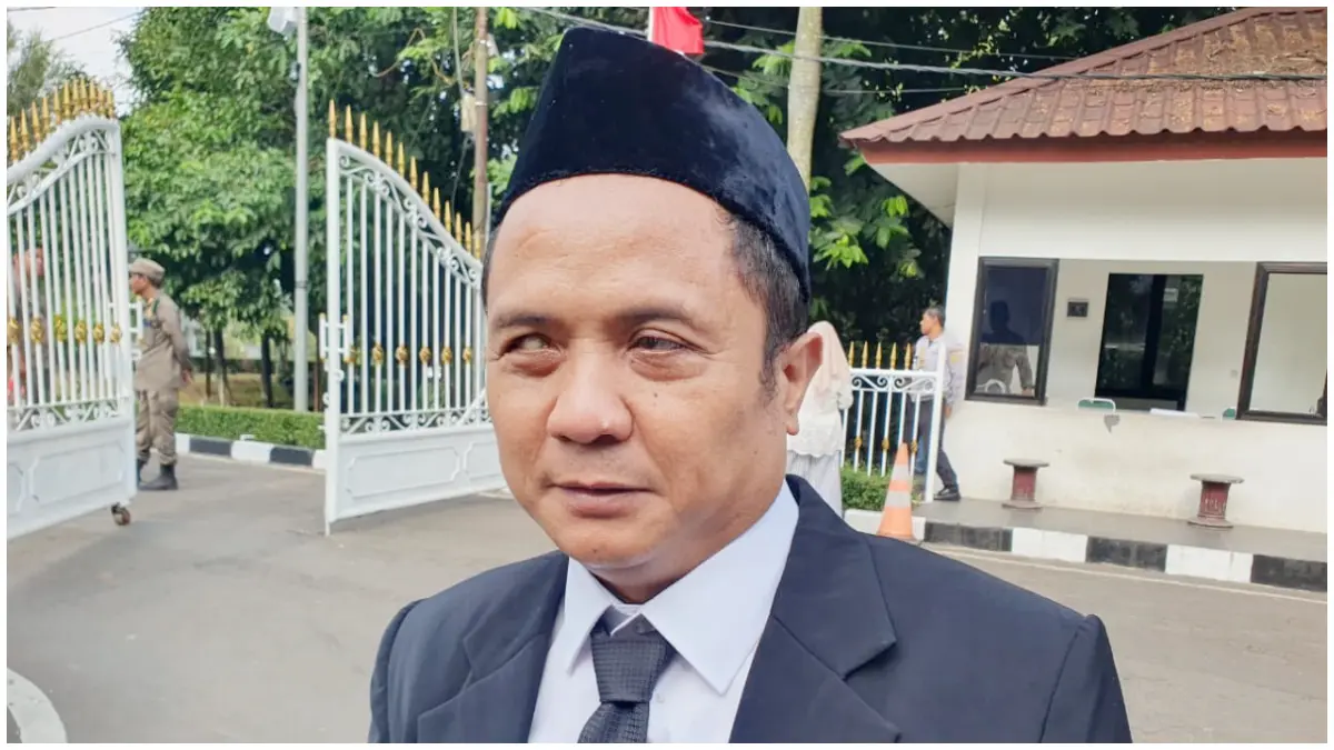M Arif Budiman seorang tunanetra yang dilantik Bupati Bogor menjadi Kasi Ekbang Kecamatan Cibinong. (Foto : Billy/Radar Bogor)