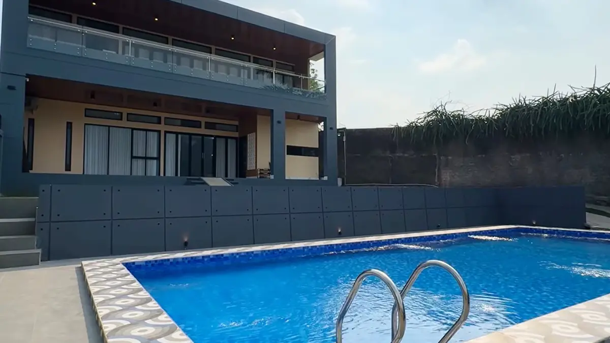 Rothi Villa Cabin Puncak Bogor. (Foto: YouTube Delvi Yenty)