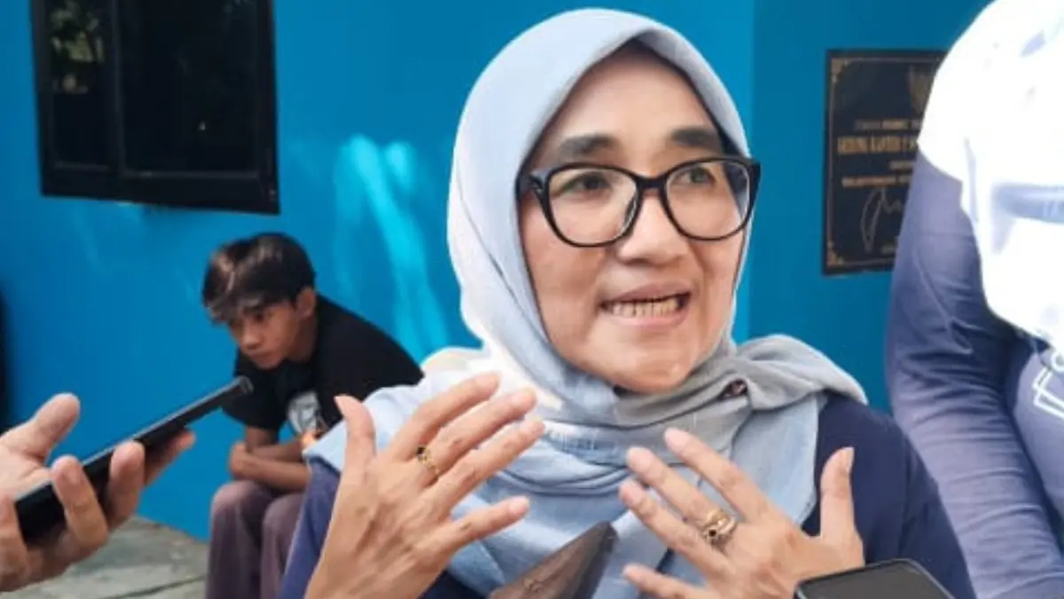 Kepala Dinas Kesehatan (Dinkes) Kota Bogor Erna Nuraena saat menyampaikan keterangan kepada wartawan. (Fikri/Radar Bogor)