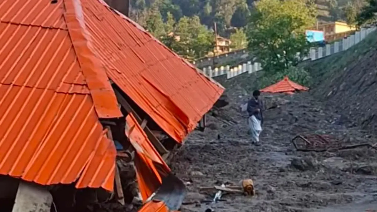 Banjir bandang di Afganistan. Foto: YouTube @aznuristani