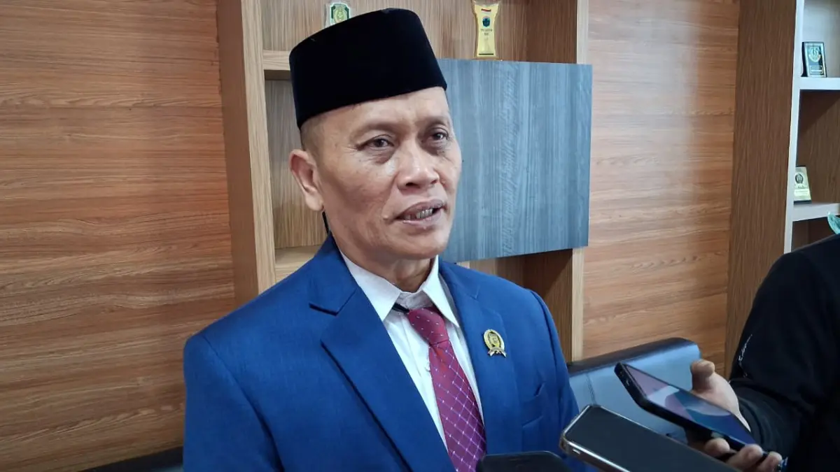 Ketua BMPS sekaligus anggota komisi IV DPRD Kabupaten Bogor, Usep Nukliri saat memberikan keterangan kepada Radar Bogor. (Muhammad Ali/Radar Bogor)