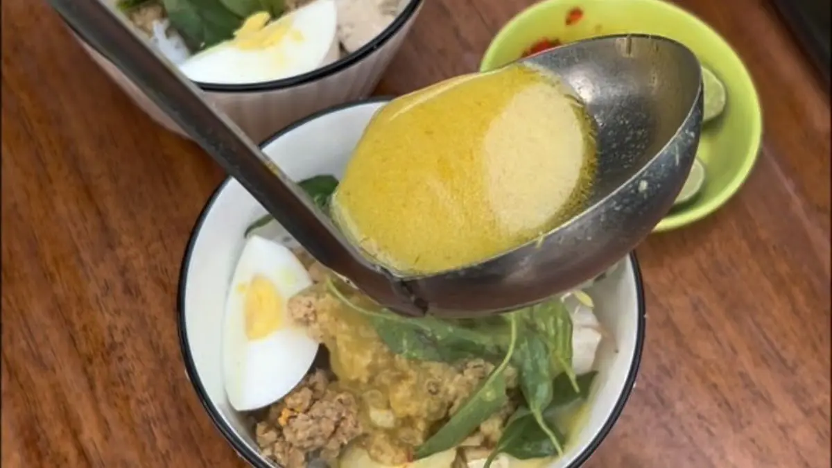 Sarapan di pinggir danau Situ Gede Bogor. Foto: Instagram