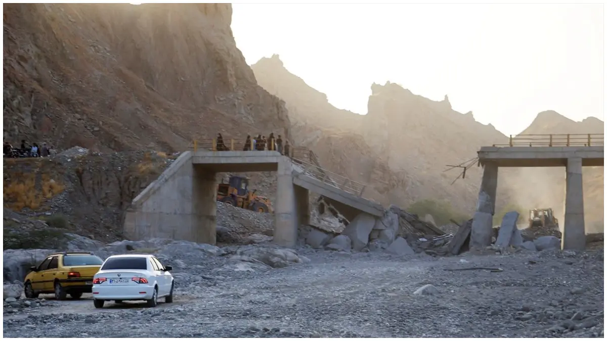 Keadaan Iran setelah diserang oleh militer Amerika Serikat. (Foto : X @anadolagency dan TikTok @apnews)