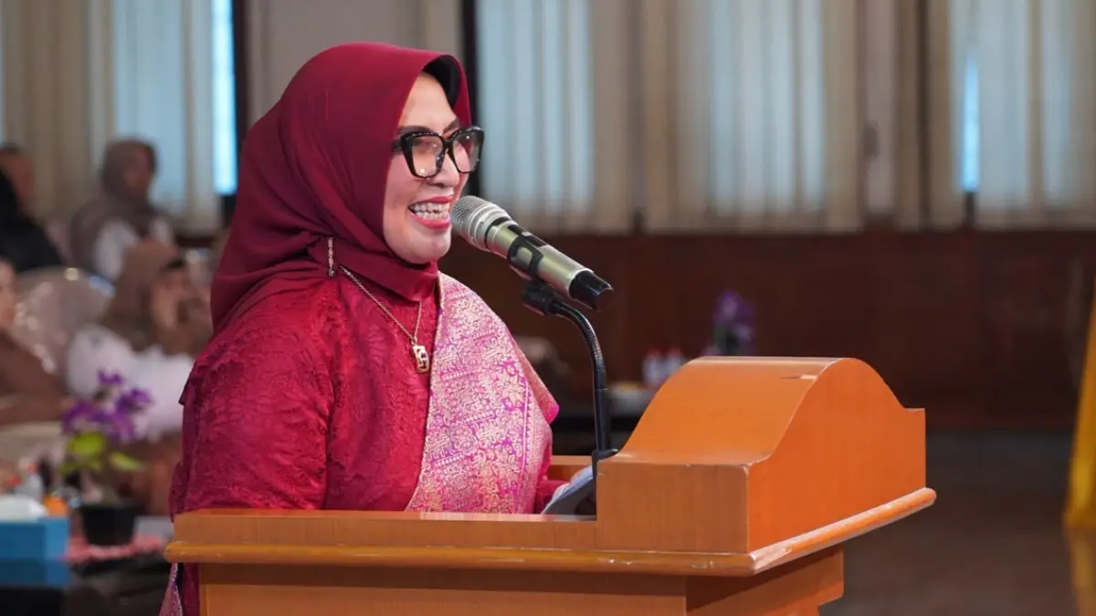 Kepala Dinas Kesehatan (Dinkes) Kabupaten Bogor dr Fusia Meisiawaty meraih gelar doktor. (Dok. Diskominfo Kabupaten Bogor)