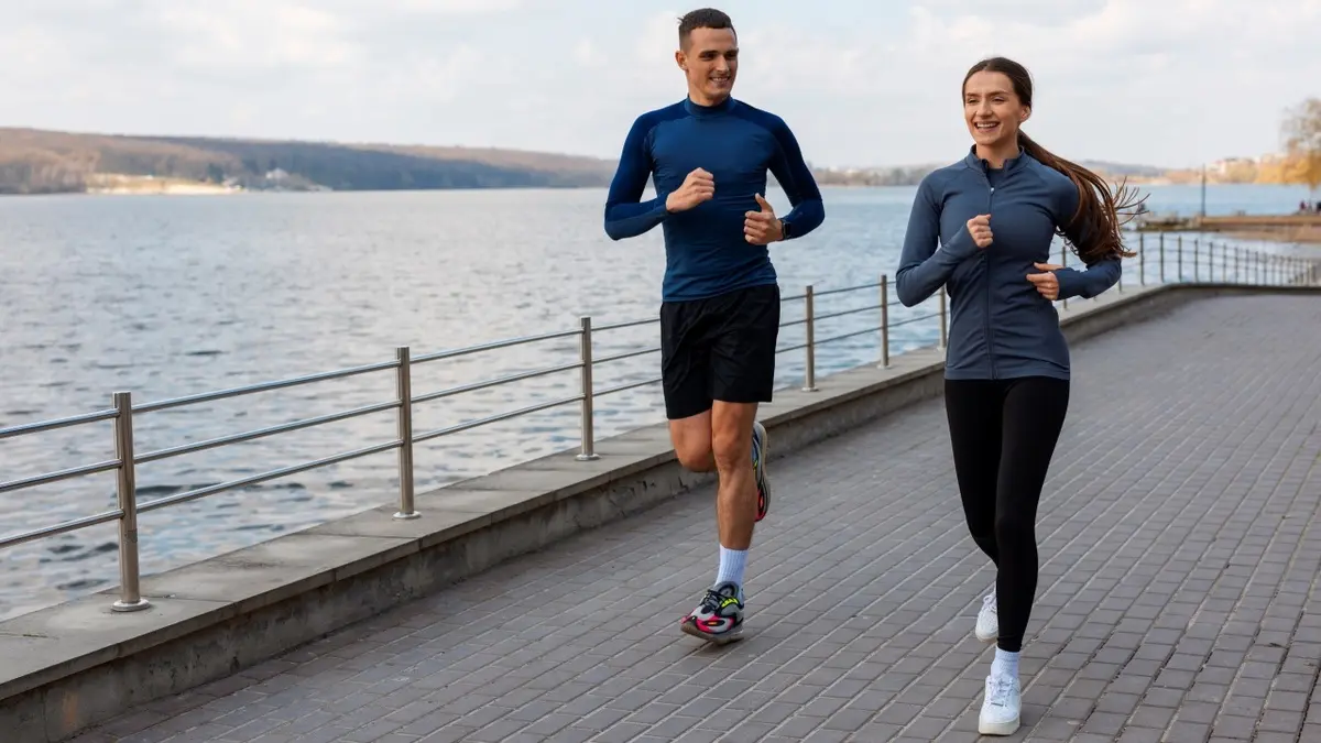 Pakar IPB University beberkan soal syarat slow jogging yang efektif turunkan lemak. Foto: Erafone