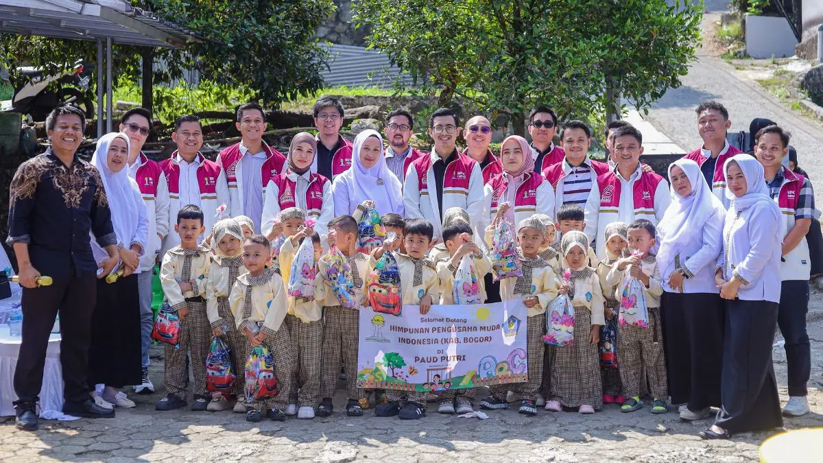 Kegiatan sosial HIPMI Kabupaten Bogor di PAUD Putri, Desa Bojong Koneng, Babakan Madang, Kamis 23 Juli 2026.