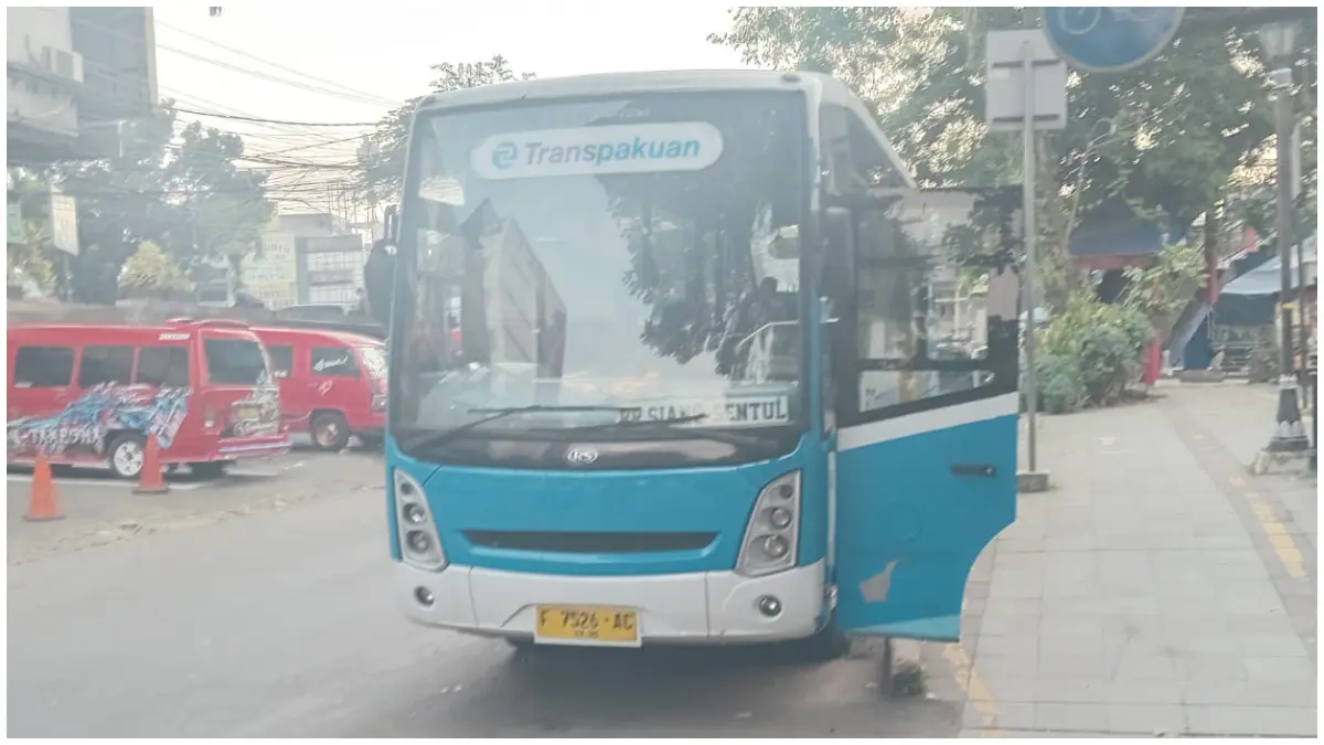 Layanan Bus Trans Pakuan rute Cidangiang - Sentul City Bogor.