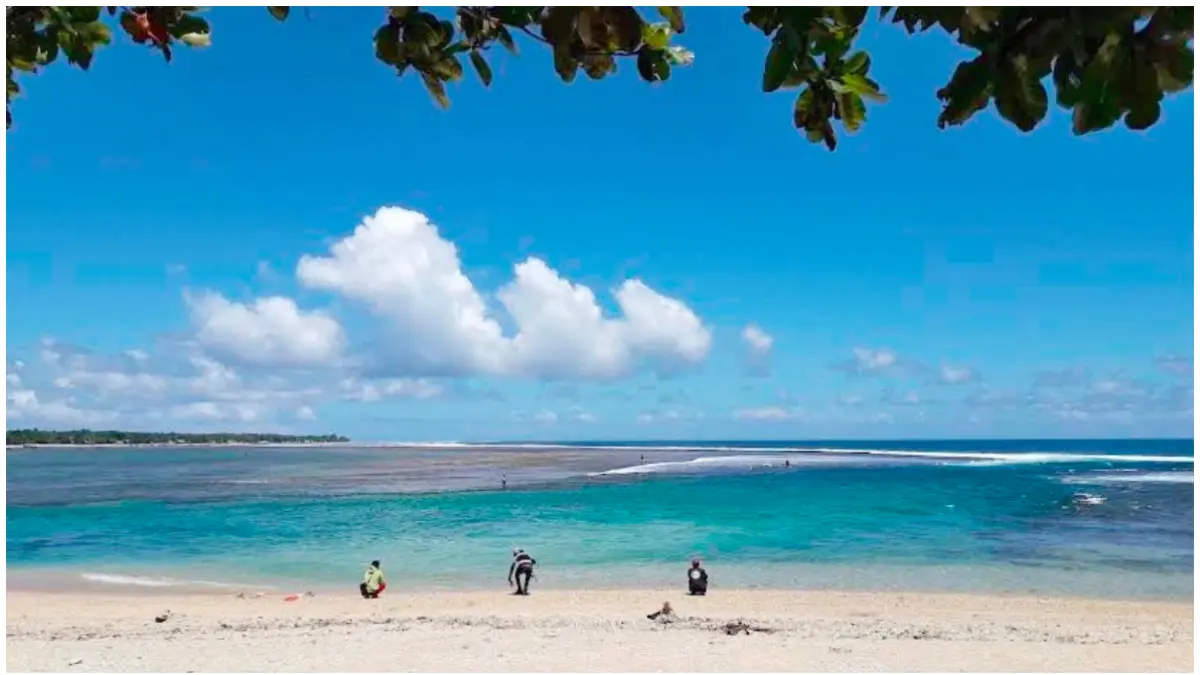 Pantai Cibuaya yang berlokasi di Ujung Genteng Sukabumi. (Foto: Gmaps Joe, Luky Sutansyah, Akhmad Hidayat)