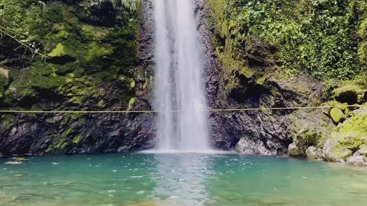 Wisata Curug Kondang. (Foto: YouTube Opal Raufal)
