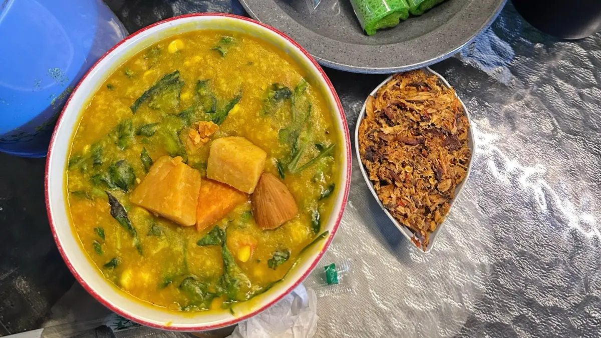Bubur Manado di Dapur Mace jadi langganan warga Bogor. Foto: Instagram