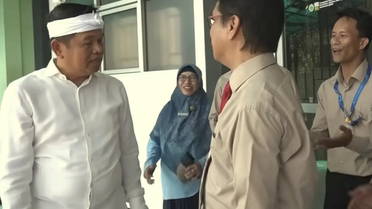 Gubernur Jawa Barat, KDM saat di SMAN 1 Babakanmadang, Bogor. (KANG DEDI MULYADI CHANNEL)