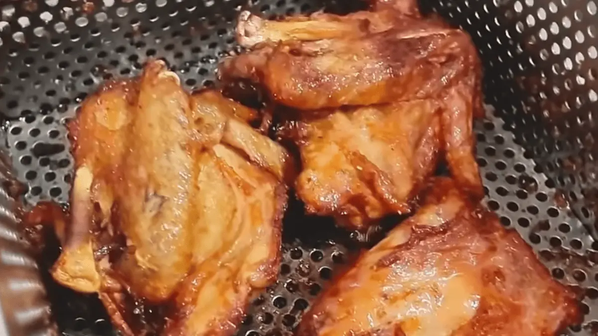 Ayam Goreng Maulagie, kuliner legendaris Bogor. Foto: Instagram