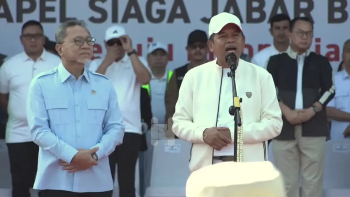 Gubernur Jawa Barat, Dedi Mulyadi saat bersama Menko Bidang Pangan, Zulkifli Hasan.  (Humas Jabar)