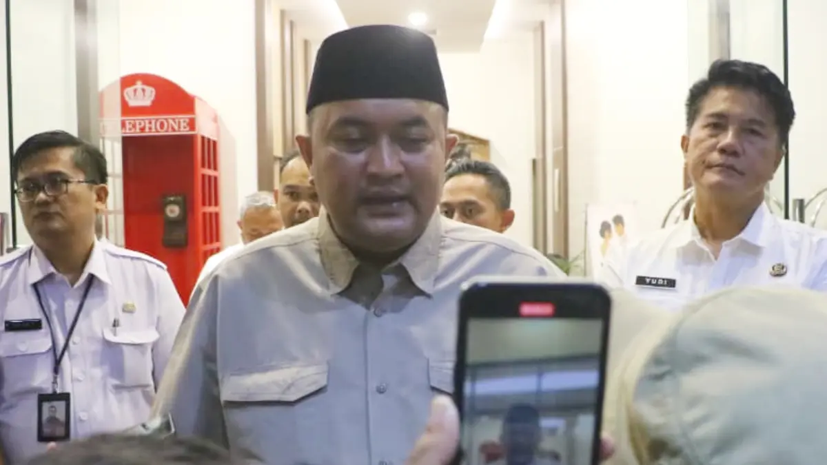 Bupati Bogor, Rudy Susmanto saat menyampaikan keterangan. (Hendi Novian/Radar Bogor)