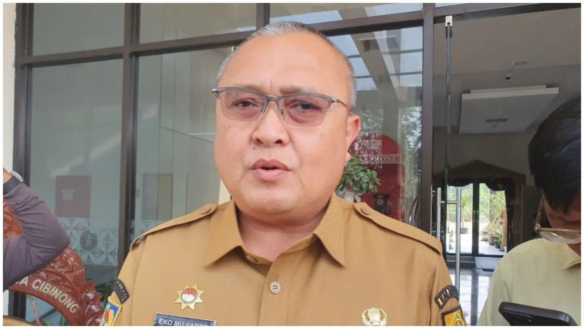 Kepala Disperkim Kabupaten Bogor, Eko Mujiarto saat menyampaikan keterangan soal program renovasi Rutilahu. (Foto : Billy/Radar Bogor)