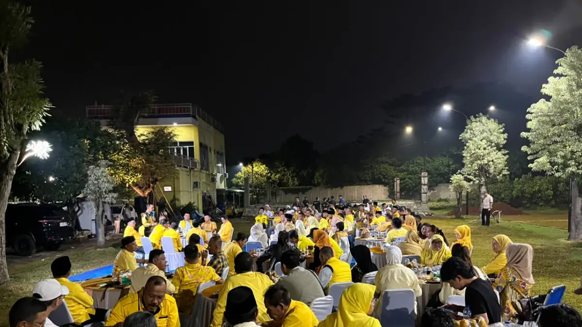 Silaturahmi sekaligus rapat yang dipimpin Ketua DPD Partai Golkar Kabupaten Bogor, Wawan Hikalkurdi di kediaman wakil bupati Bogor.