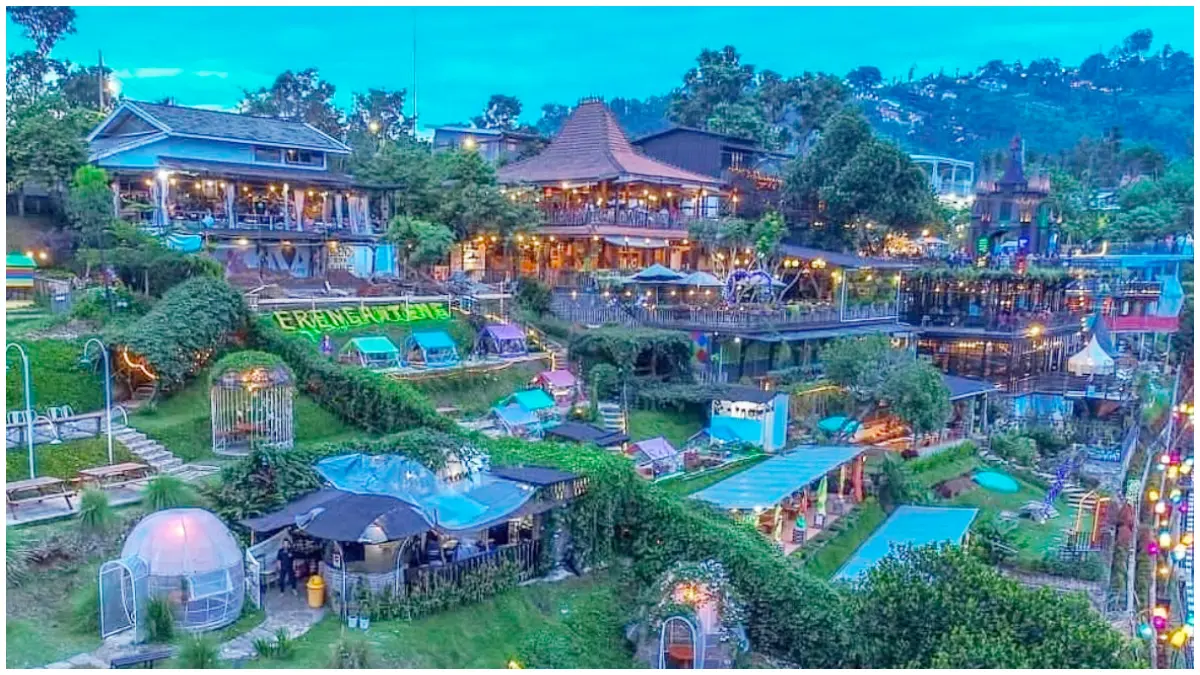 Suasana Lereng Anteng Panoramic Coffee. (Foto : Instagram Lereng Anteng Panoramic coffe, Instagram @gnfi ,Instagram @bandungmakuta)