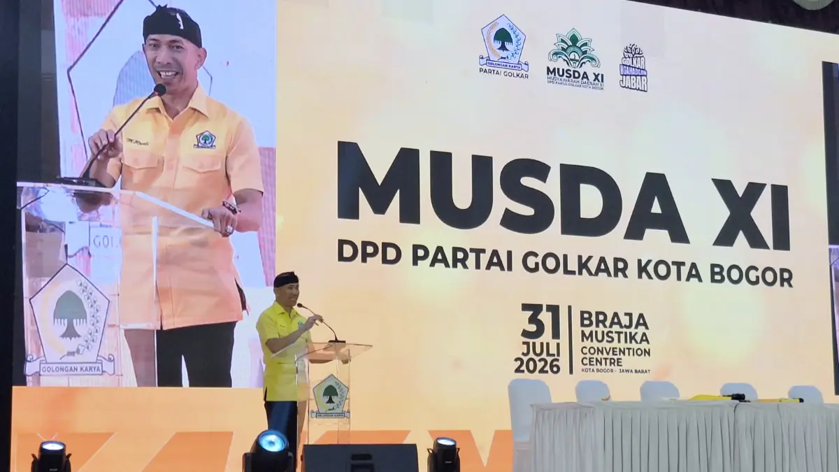 Rusli Prihatevy kembali menjadi Ketua DPD Partai Golkar Kota Bogor usai terpilih secara aklamasi dalam Musda XI DPD Partai Golkar Kota Bogor di Braja Mustika, Jumat, 31 Juli 2026. (Fikri/Radar Bogor)