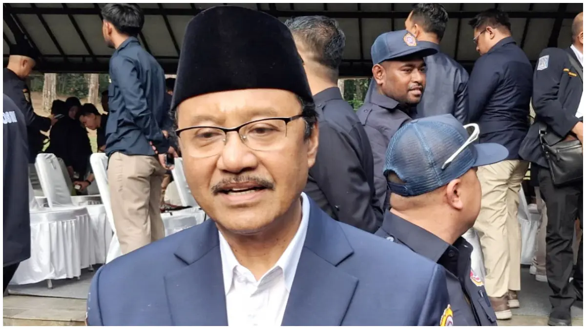 Menteri Sosial, Saifullah Yusuf saat dimintai keterangan oleh Radar Bogor soal program MBG. (Foto: Muhammad Ali/Radar Bogor)