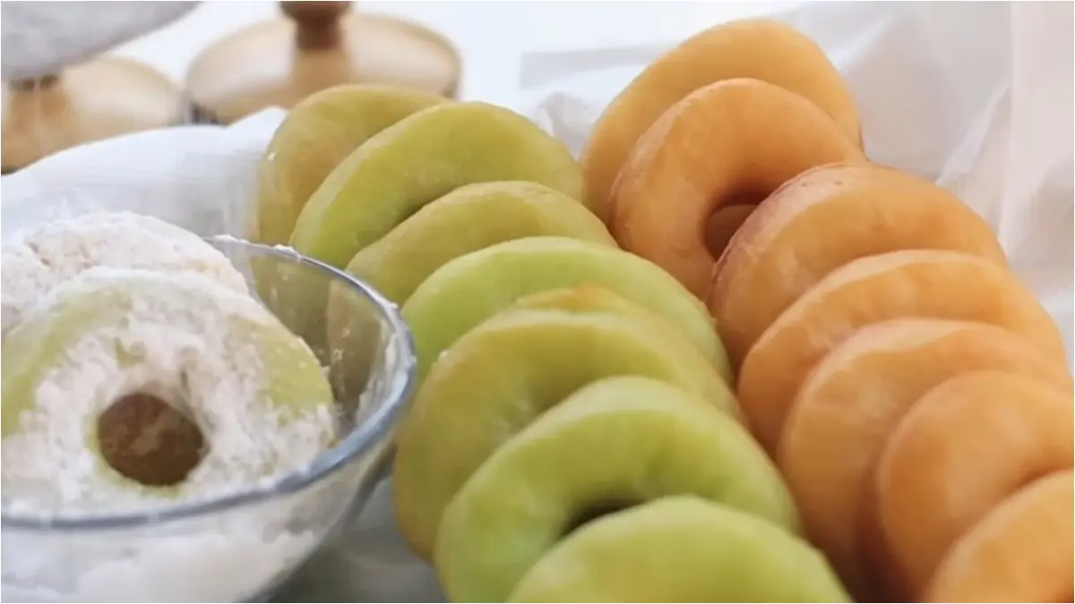 Donat kentang (YouTube Devina Hermawan)