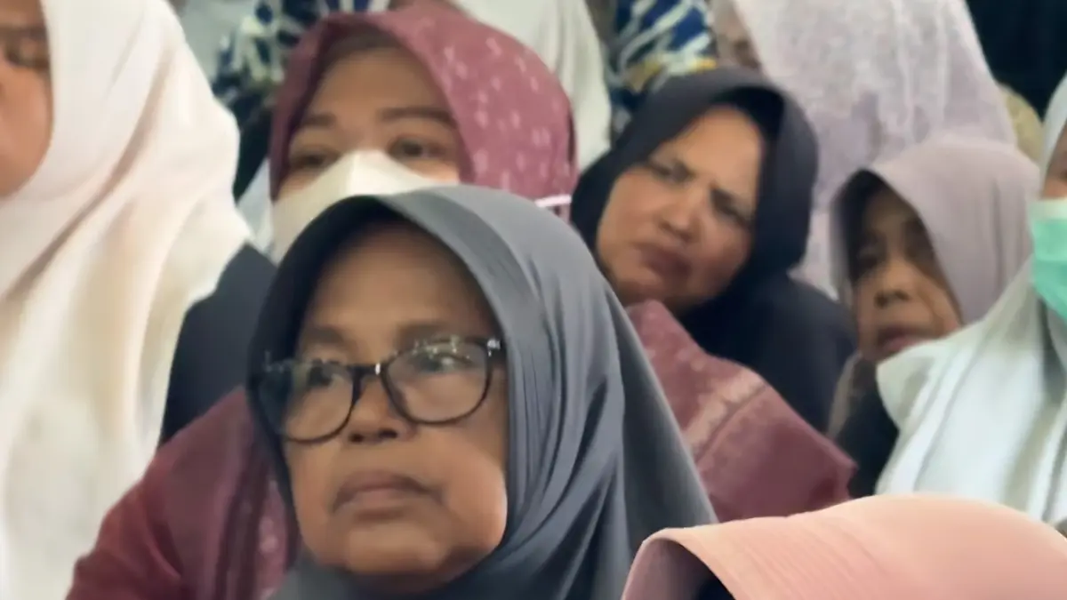 Ilustrasi penerima bansos tahap ketiga yang masuk kriteria. (Youtube Kemensos RI)
