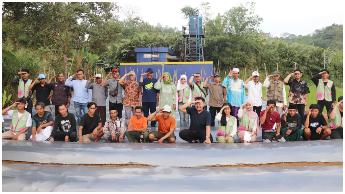 Foto bersama PPK ORMAWA HMA Unpak Bogor dengan peserta pelatihan di Desa Pancawati.