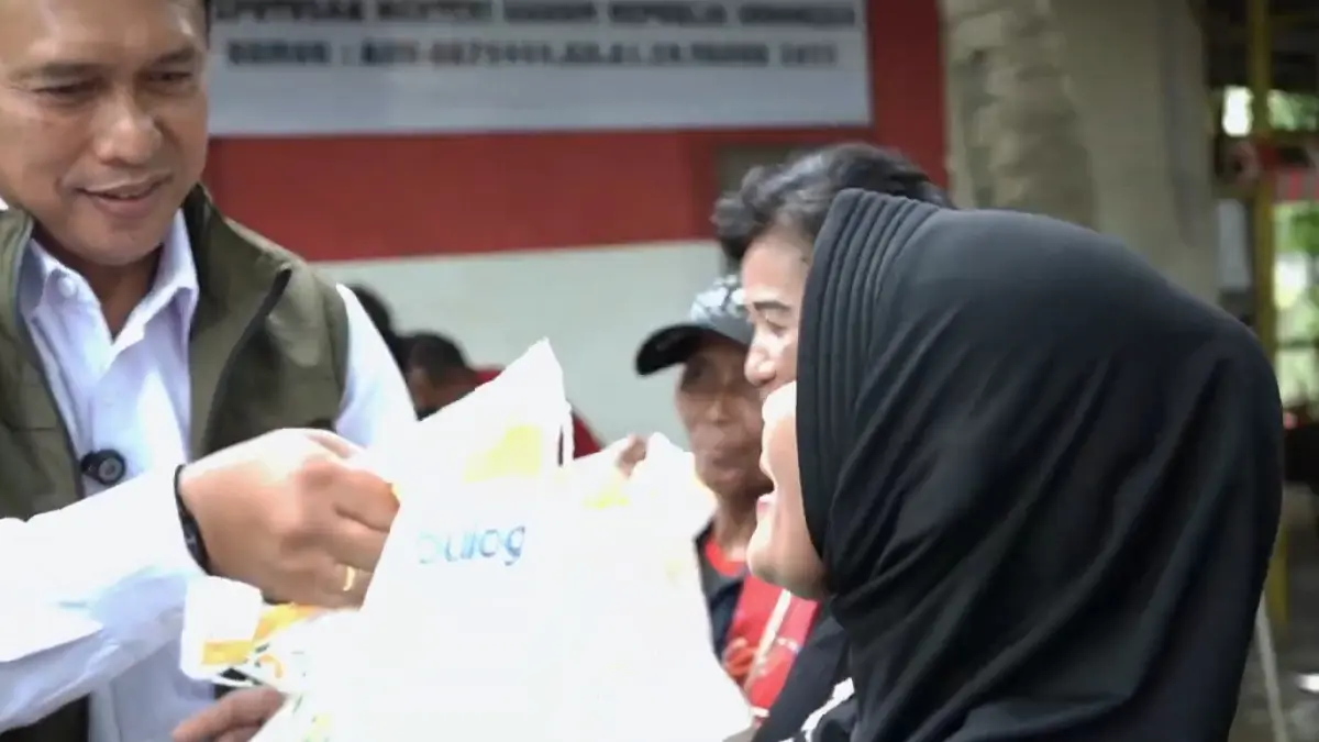 Ilustrasi KPM terima bansos beras (YouTube TV BULOG)