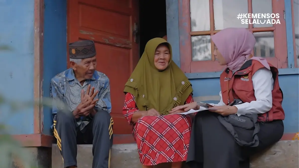 Ilustrasi penerima bansos PKH tahap ketiga tahun 2026. (Youtube Kemensos RI)