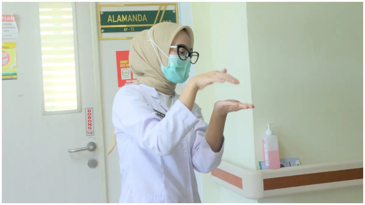 Kegiatan penyuluhan mengenai pencegahan demam tifoid (tipes) di RSUD R Moh Noh Nur Leuwiliang.