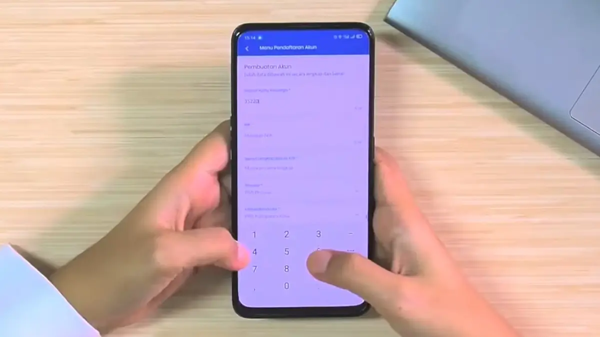 Ilustrasi cek status bantuan secara mandiri (YouTube Pusdatin Kesos)