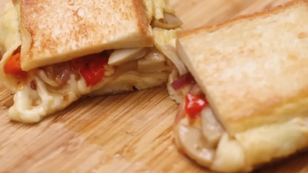 Resep Sandwich Telur Lipat (YouTube Devina Hermawan)