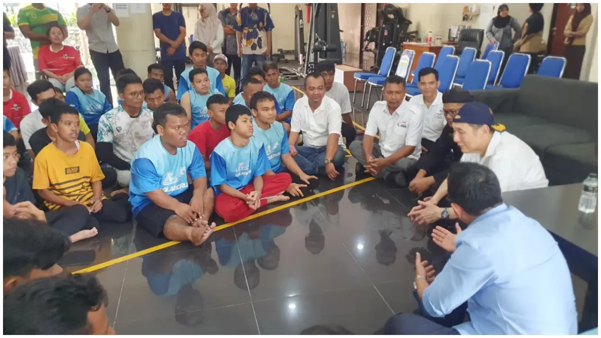 Sejumlah atlet NPCI Kabupaten Bogor bersama jajaran pengurus bertemu Babah Alun. (Foto : Hendi Novian/Radar Bogor)