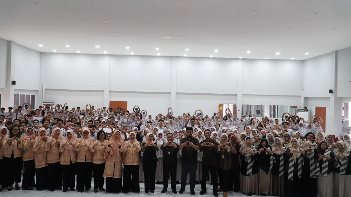 Siswa SMK SMAK Bogor diberikan pembekalan dari DWP Kementerian Perindustrian Republik Indonesia. Foto: Dok SMK SMAK Bogor