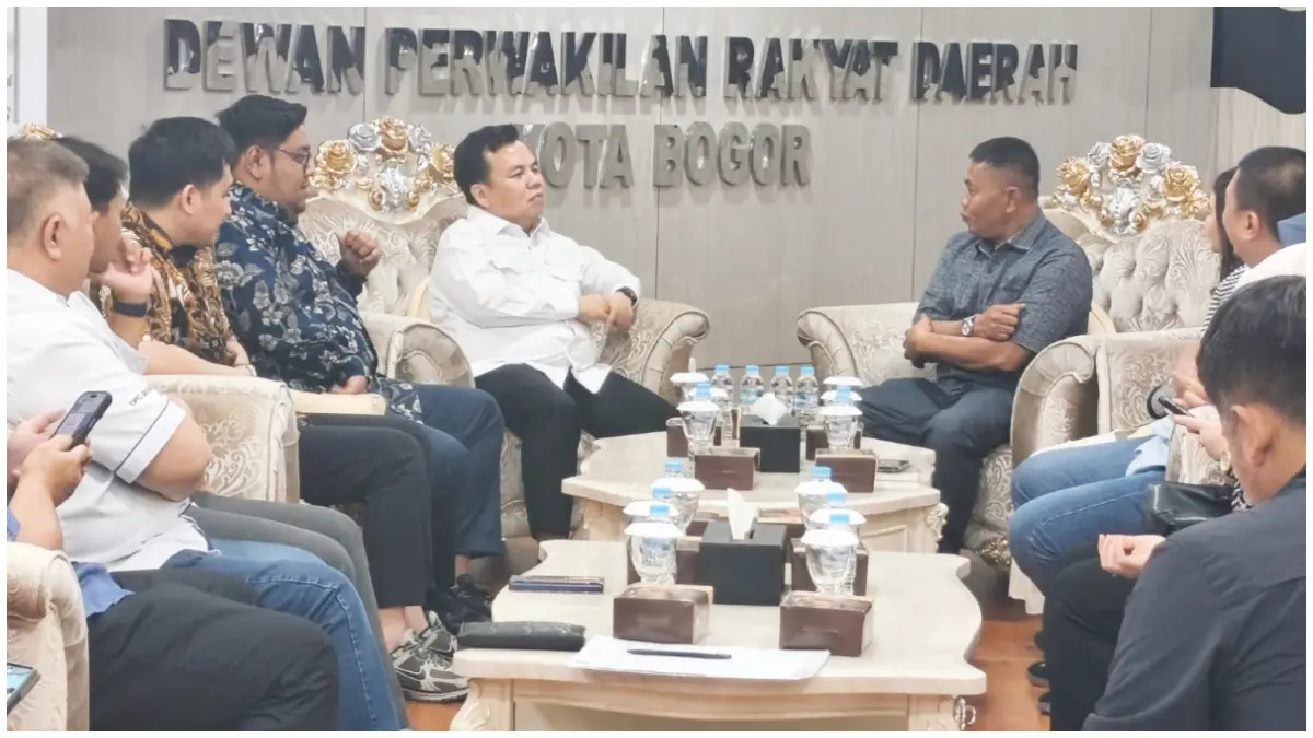 Hiswana Migas DPC Bogor saat audiensi dengan Ketua DPRD Kota Bogor.