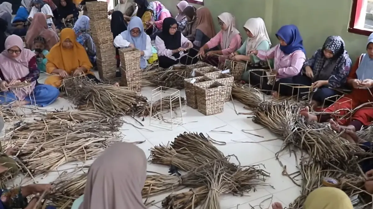Kegiatan KPM yang bergabung dalam program PPSE. (YouTube Kemensos RI)