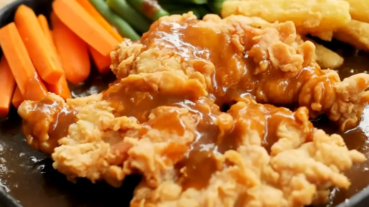 Bistik ayam krispi (YouTube Devina Hermawan)