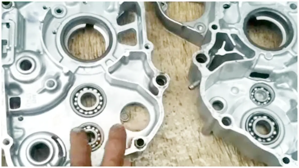 Ilustrasi kerusakan terhadap part dari kebiasaan yang dianggap penting pada motor menjadi rusak (Foto: kanal Youtube fuseboxmotoID)