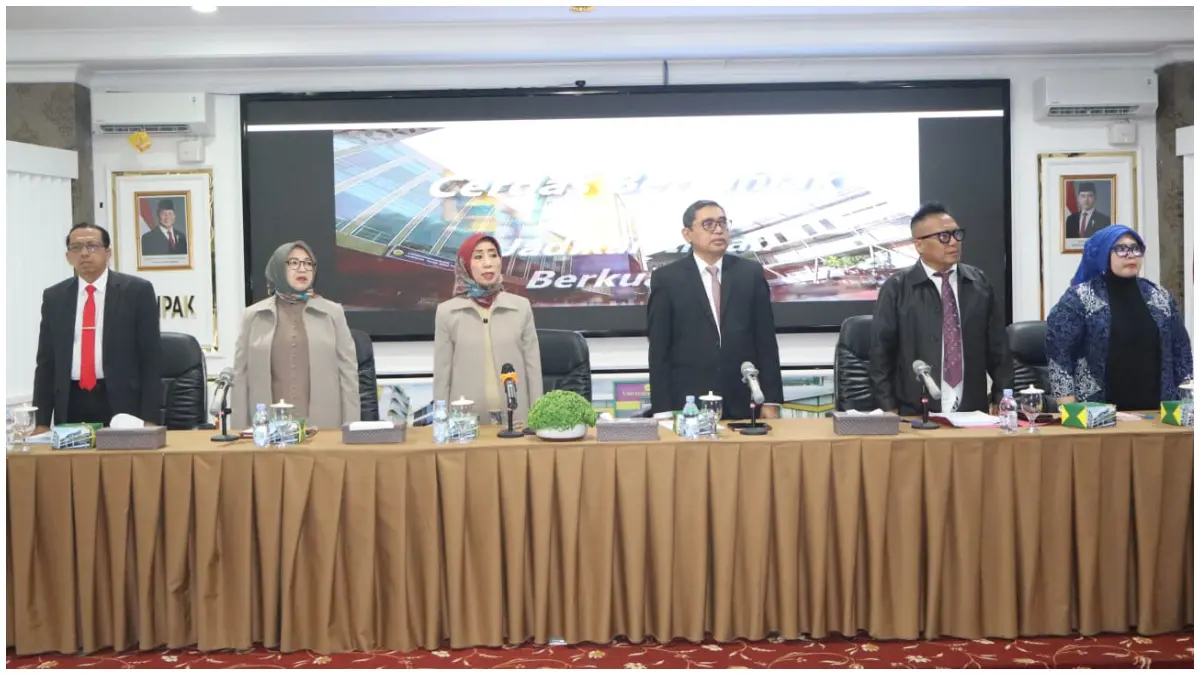 Para pemateri seminar hukum kesehatan di auditorium Sekolah Pascasarjana Universitas Pakuan Bogor. (Dok narasumber for Radar Bogor)