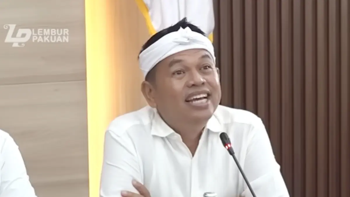 Gubernur Jawa Barat Dedi Mulyadi menyampaikan terkait infrastruktur di Jawa Barat. (YouTube Lembur Pakuan Channel)
