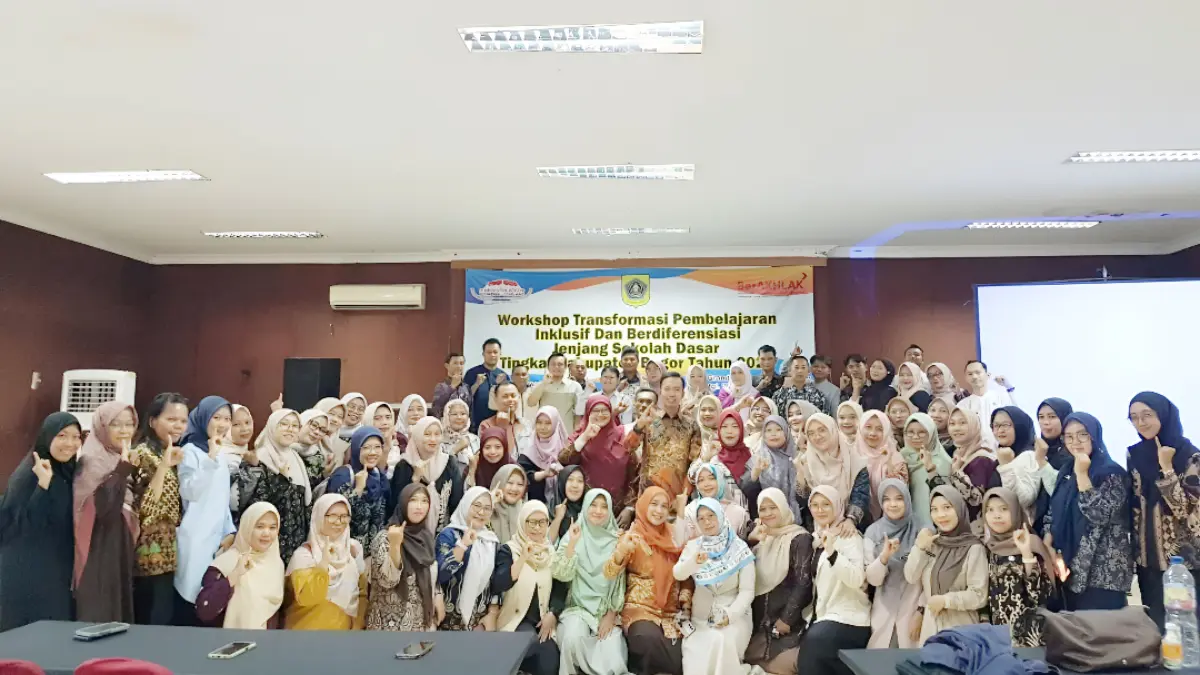 Guru SD Kabupaten Bogor ikuti pembekalan dari Unida dan Disdik. Foto: Unida for Radar Bogor