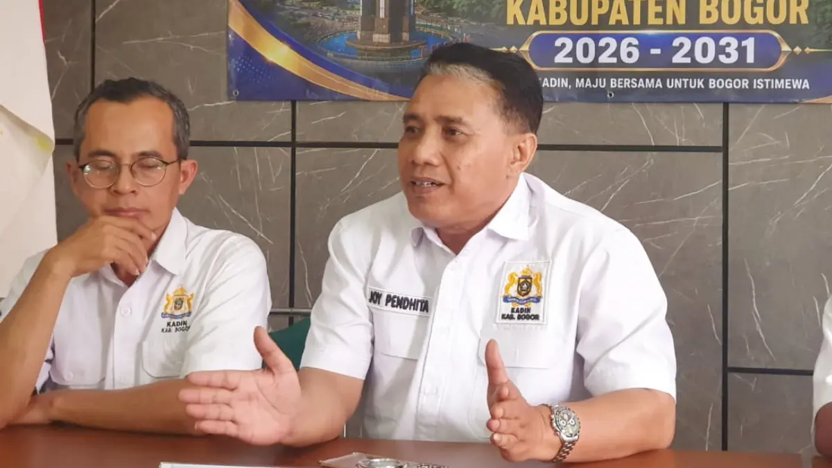 Ketua SC Mukab IX Kadin Kabupaten Bogor Joy Pendhita saat menyampaikan keterangan kepada wartawan, Selasa, 11 Agustus 2026. (Hendi Novian/Radar Bogor)