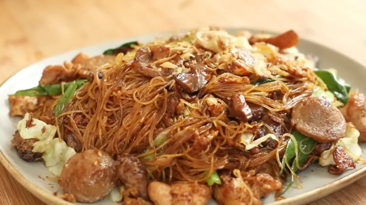 Resep Bihun goreng ala Solaria (YouTube Devina Hermawan)