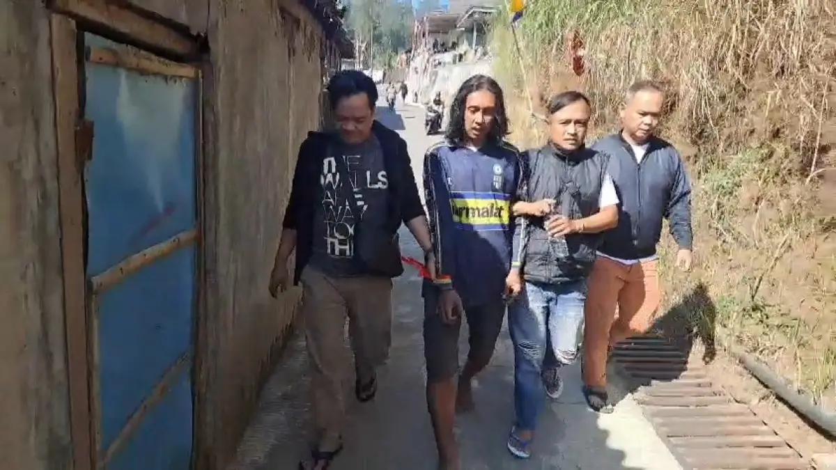 Timsus Polsek Gunung Putri saat berhasil mengamankan pelaku, Selasa 11 Agustus 2026. (Foto: Polsek for Radar Bogor)