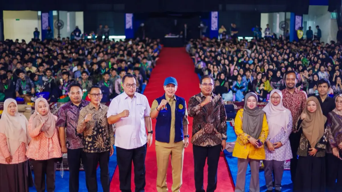 Wali Kota Bogor Dedie A Rachim saat menjadi narasumber pada Masa Pengenalan Kampus Mahasiswa Baru (MPKMB) 63 Sekolah Vokasi IPB University. (Dok. Humas Pemkot Bogor)