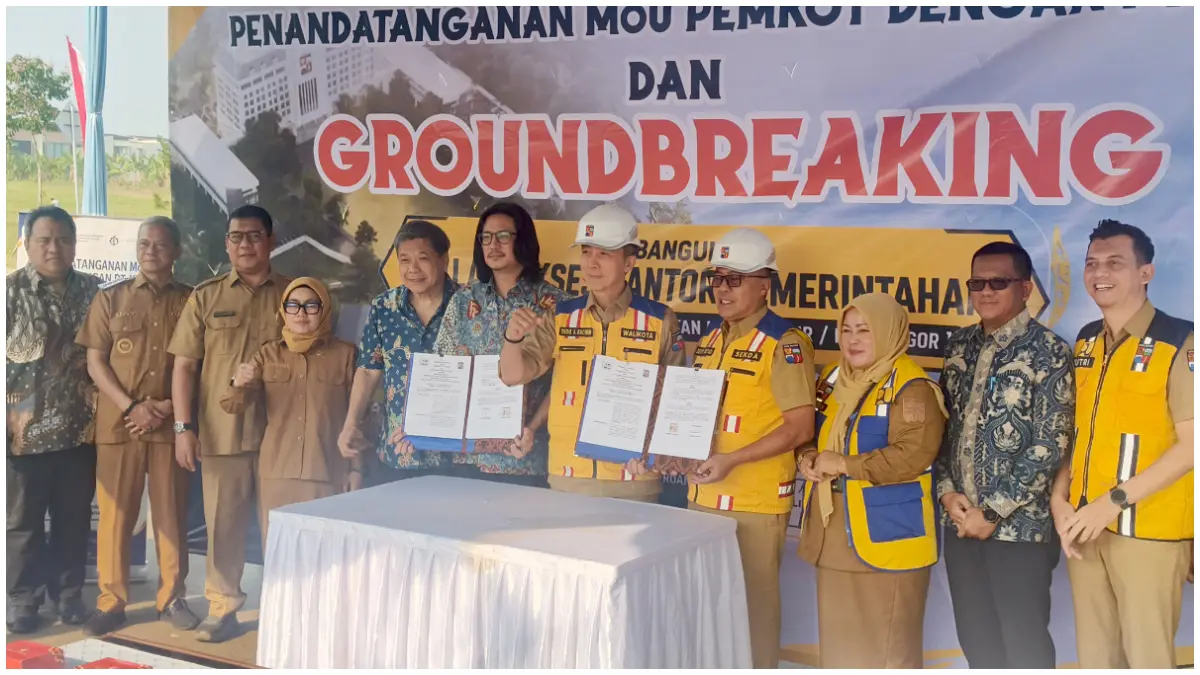 Wali Kota Bogor Dedie Rachim saat menghadiri ground breaking pembangunan akses jalan menuju kawasan kantor pemerintahan baru di Bogor Timur. (Foto: Fikri/Radar Bogor)